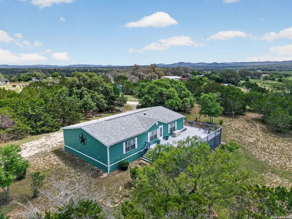 $479,000 | 1721 Lakeshore Drive North, Bandera, TX 78003