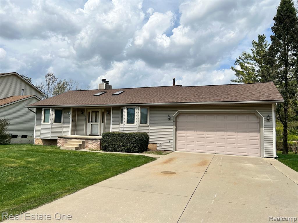 3040 Shewbird Road Wixom, MI 48393 - Photo 23 of 25