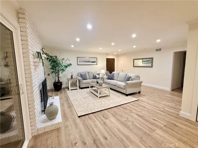 $599,000 | 912 West 11th Street, Unit 4, San Pedro, CA 90731