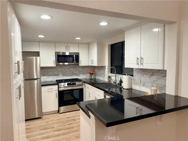 $599,000 | 912 West 11th Street, Unit 4, San Pedro, CA 90731