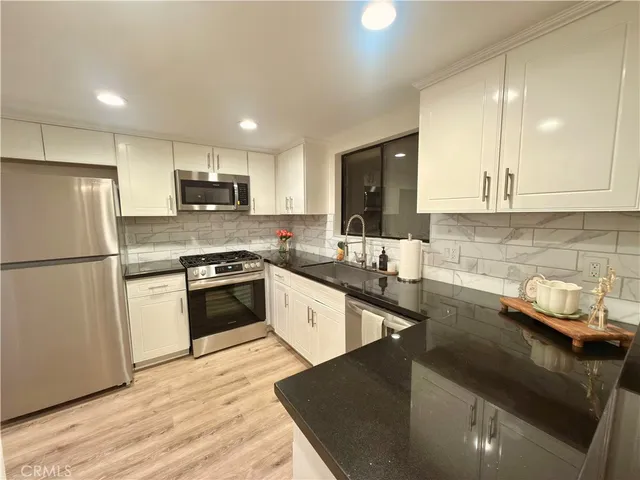 $599,000 | 912 West 11th Street, Unit 4, San Pedro, CA 90731