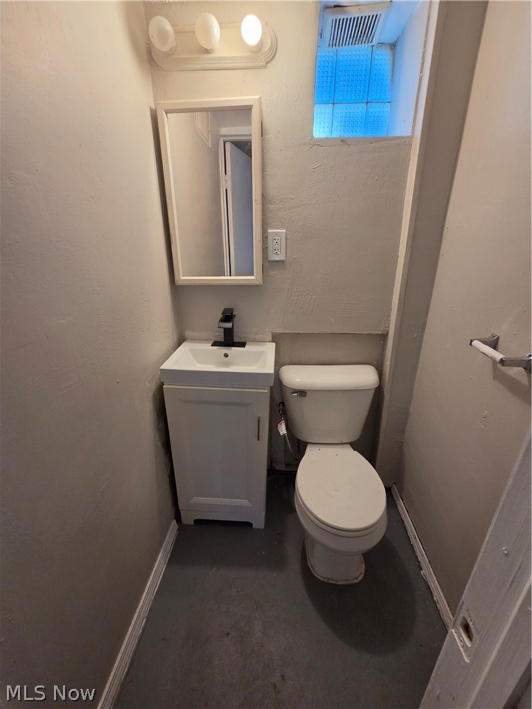994 Yellowstone Road Cleveland, OH 44121 - Photo 12 of 12 Basement bathroom