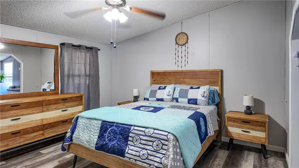 $195,000 | 255 Drury Lane, Hortense, GA 31543
