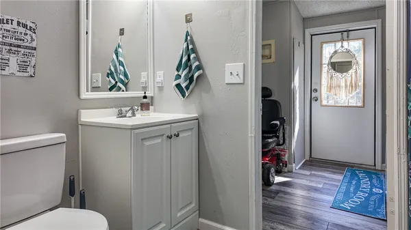 $195,000 | 255 Drury Lane, Hortense, GA 31543