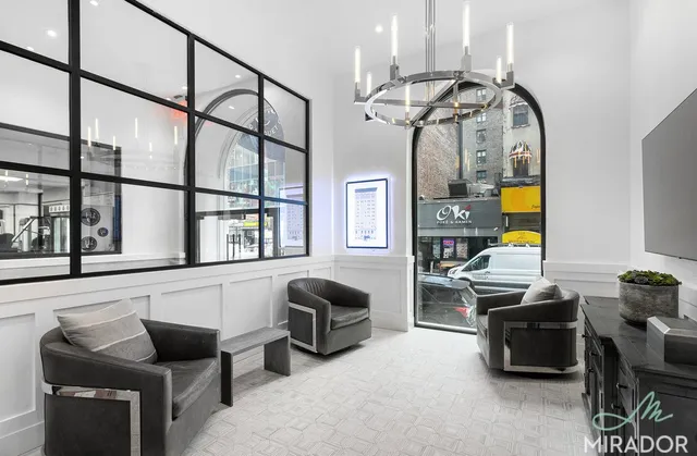 $3,100 | 132 East 45th Street, Unit 5I | Midtown East