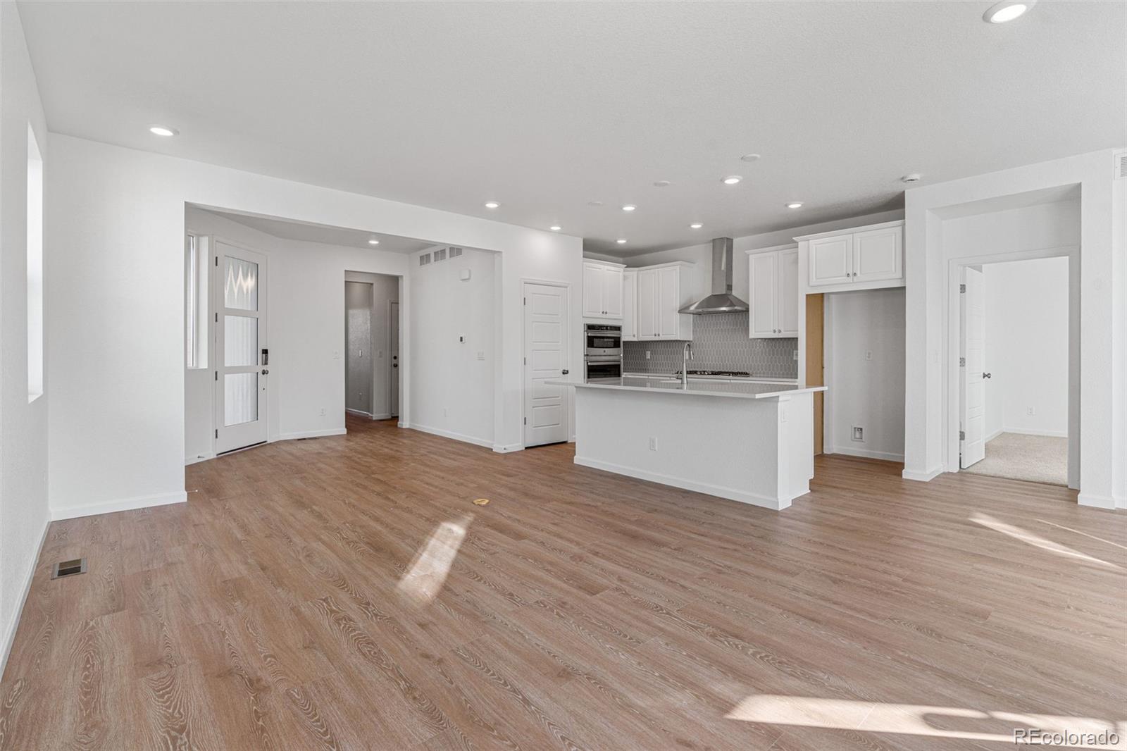 23966 E River Aurora, CO 80019 - Photo 9 of 50