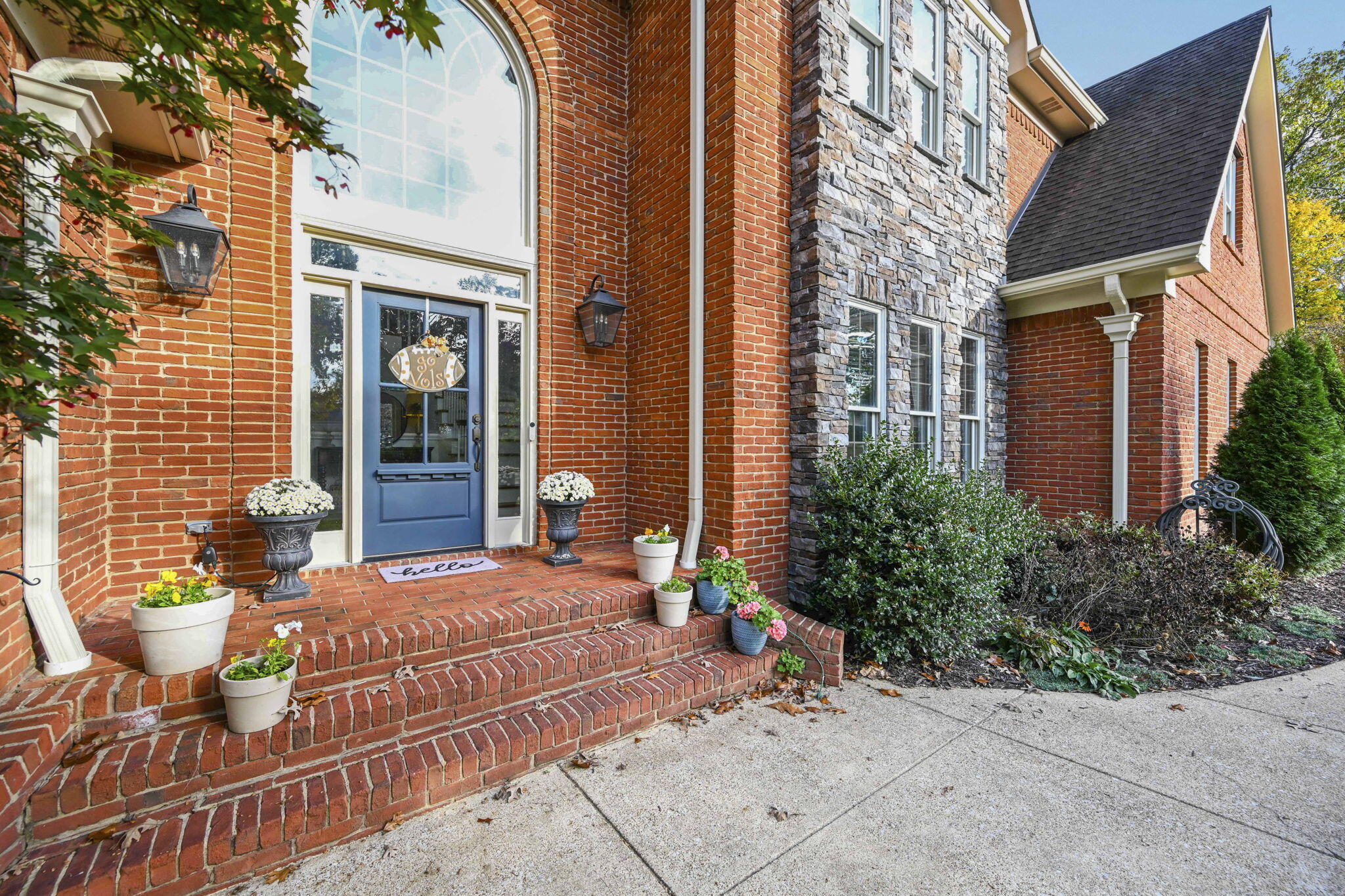 807 Sunset Mountain Drive Chattanooga, TN 37421 - Photo 2 of 61 5-web-or-mls-DSC_7613