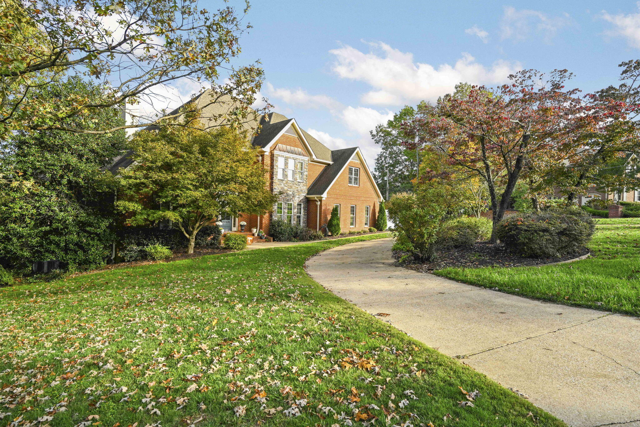 807 Sunset Mountain Drive Chattanooga, TN 37421 - Photo 4 of 61 2-web-or-mls-DSC_7614