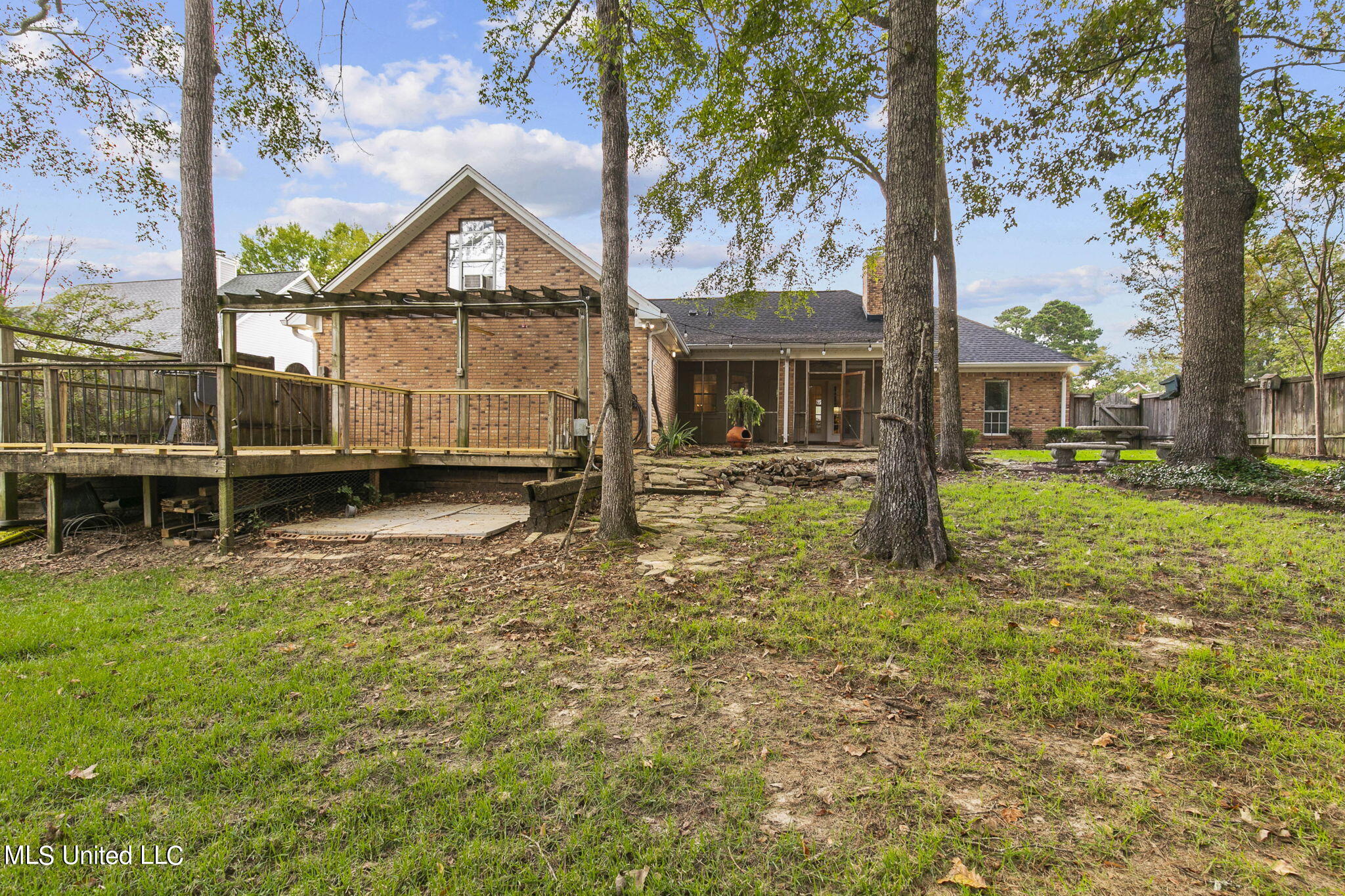 514 Ridge Circle Brandon, MS 39047 - Photo 74 of 86 View of entire back yard