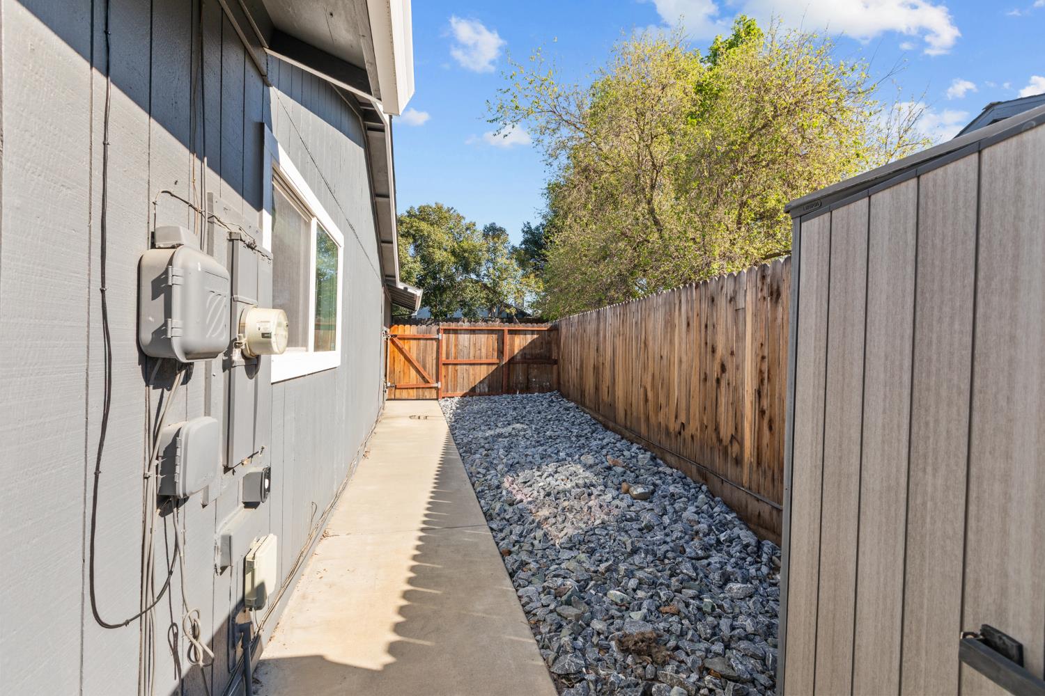6321 Paco Court Citrus Heights, CA 95621 - Photo 31 of 36 a view of entryway