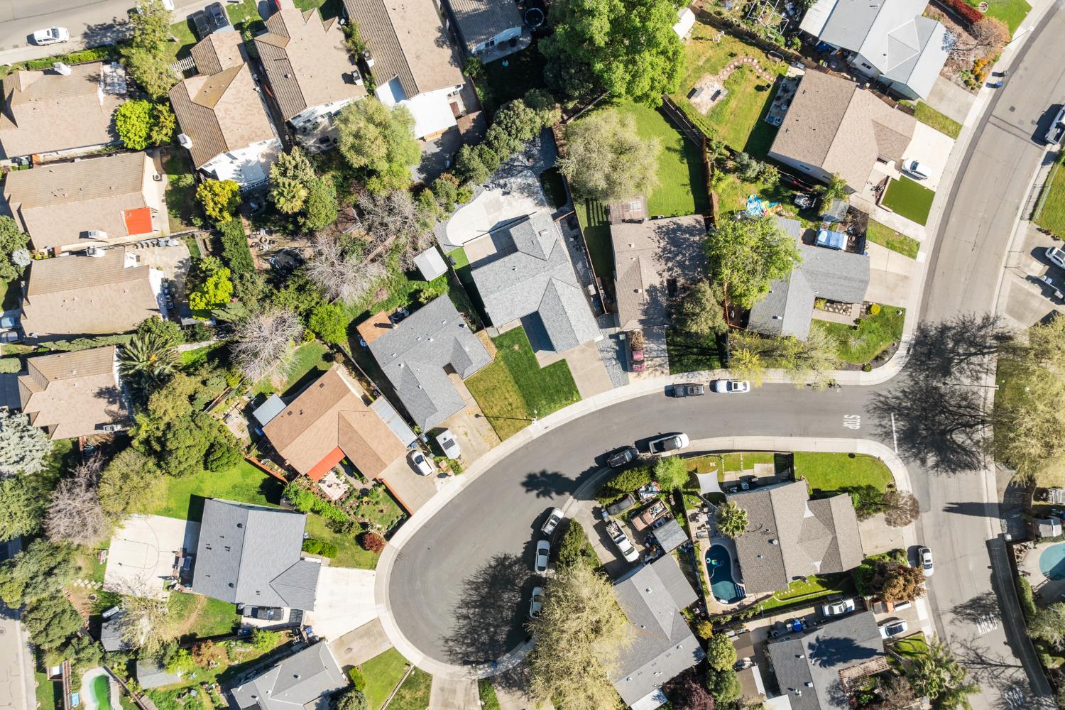 6321 Paco Court Citrus Heights, CA 95621 - Photo 34 of 36 an aerial view of a swimming pool