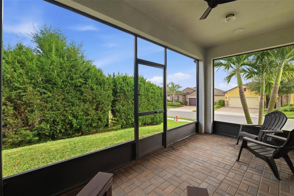 799 Asturias Road Davenport, FL 33837 - Photo 16 of 19 a building outdoor space with seating space
