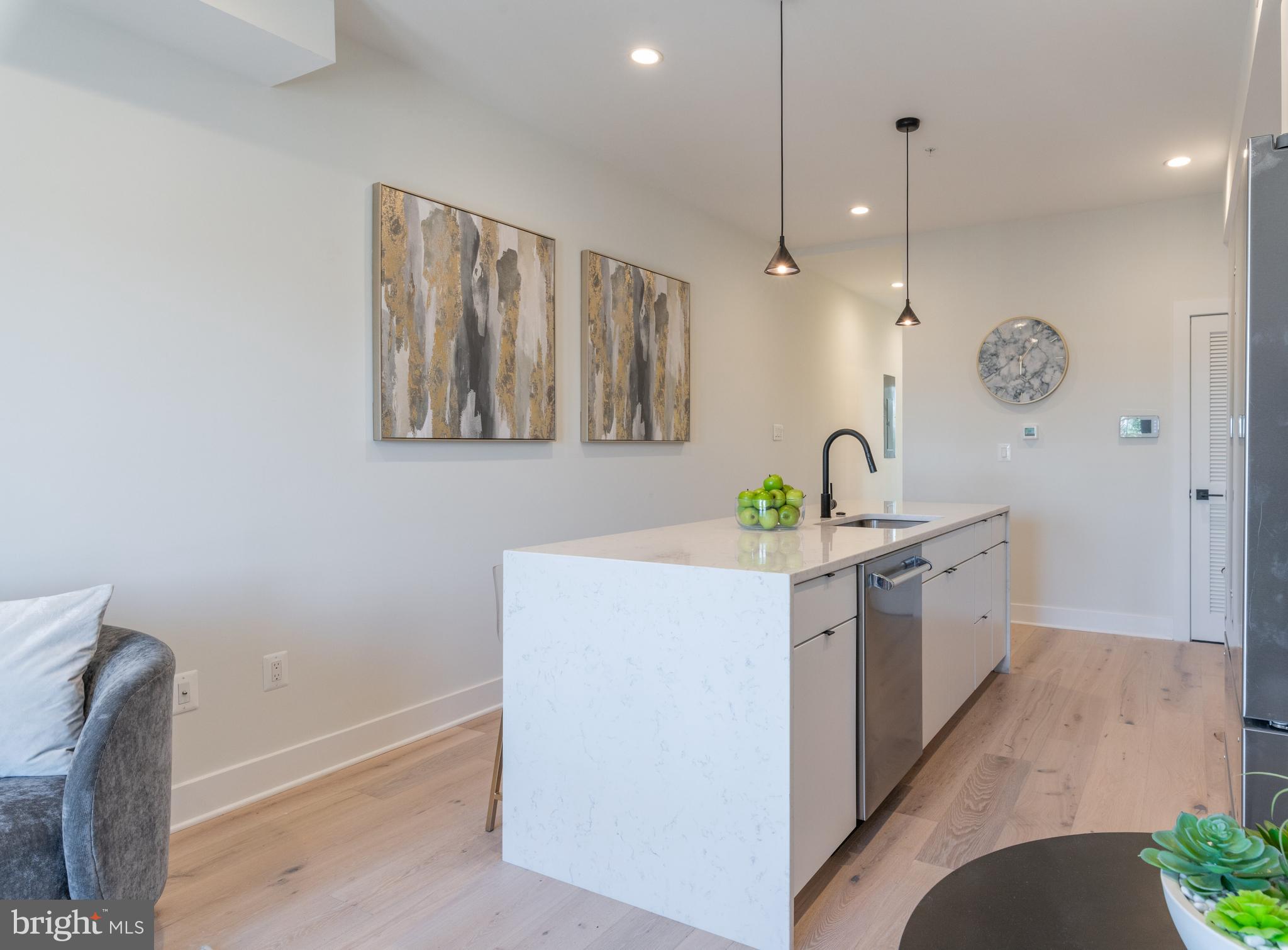 1011 18th Street Northeast, Unit PH7 Washington, DC 20002 - Photo 9 of 32