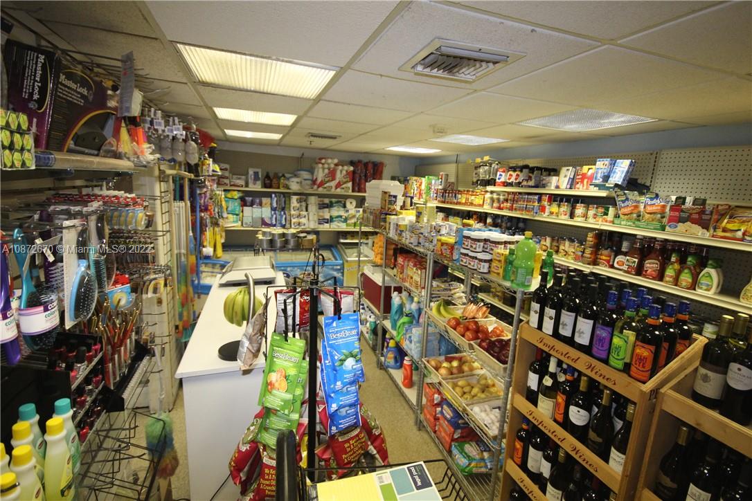 5161 Collins Avenue, Unit 902 Miami Beach, FL 33140 - Photo 39 of 43 unknown