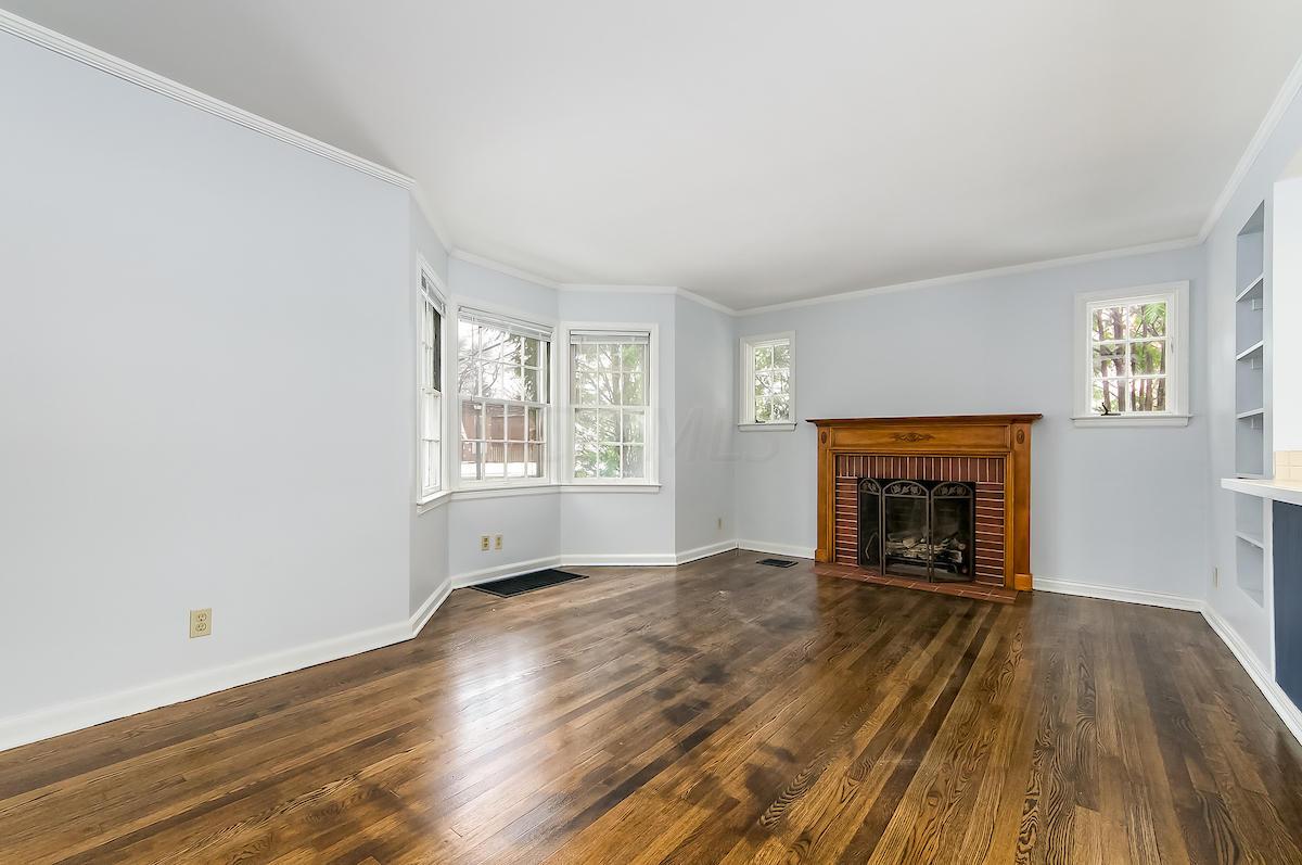 1026 South Cassingham Road Columbus, OH 43209 - Photo 9 of 39