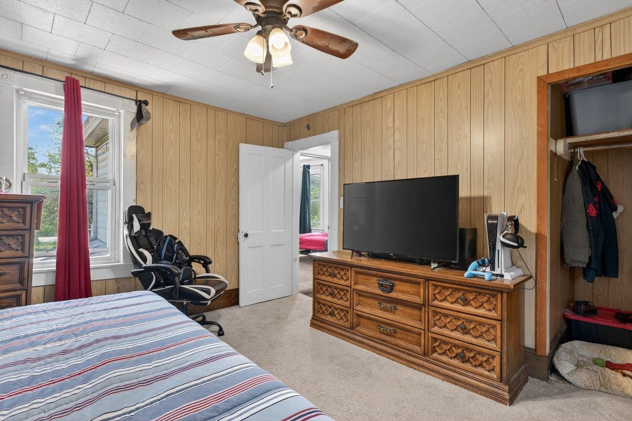 724 Newtown Road Elkton, VA 22827 - Photo 25 of 38 a room with furniture and flat screen tv