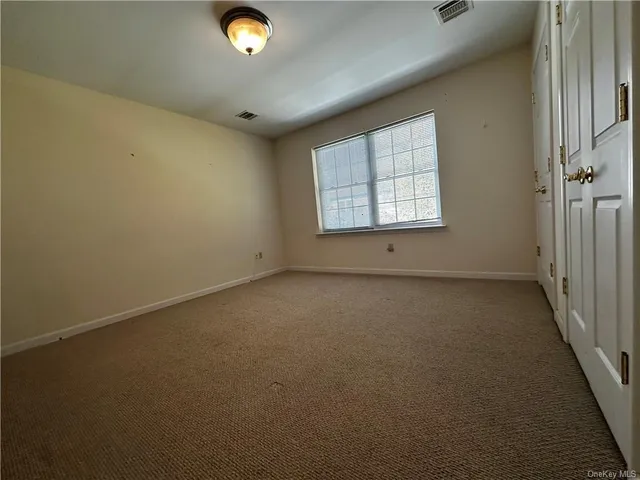 $1,725 | 105 South Montgomery Street, Unit B1 4, Walden, NY 12586