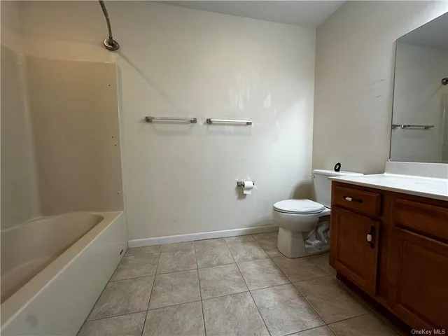 $1,725 | 105 South Montgomery Street, Unit B1 4, Walden, NY 12586