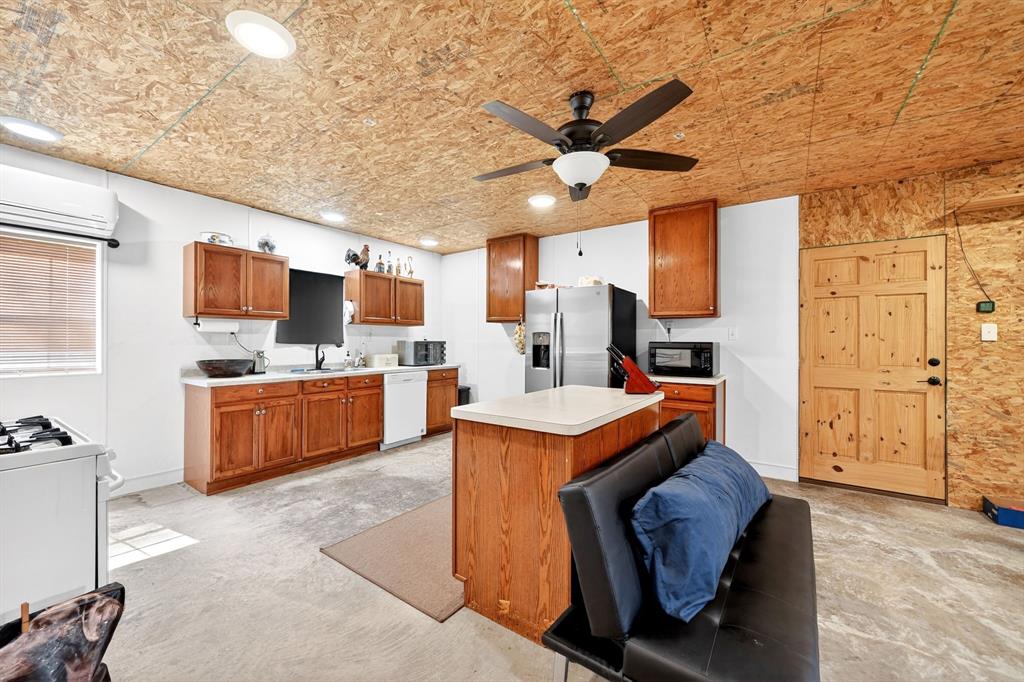 1425 Raintree Road West Tawakoni, TX 75474 - Photo 8 of 27