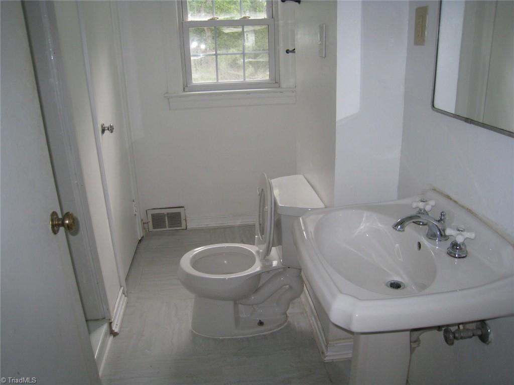 951 West Dodson Mill Road Pilot Mountain, NC 27041 - Photo 32 of 36 upstairs bath new