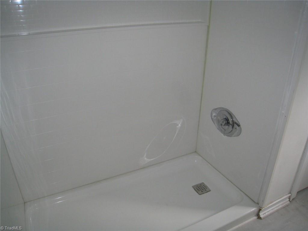 951 West Dodson Mill Road Pilot Mountain, NC 27041 - Photo 33 of 36 Main Laundry