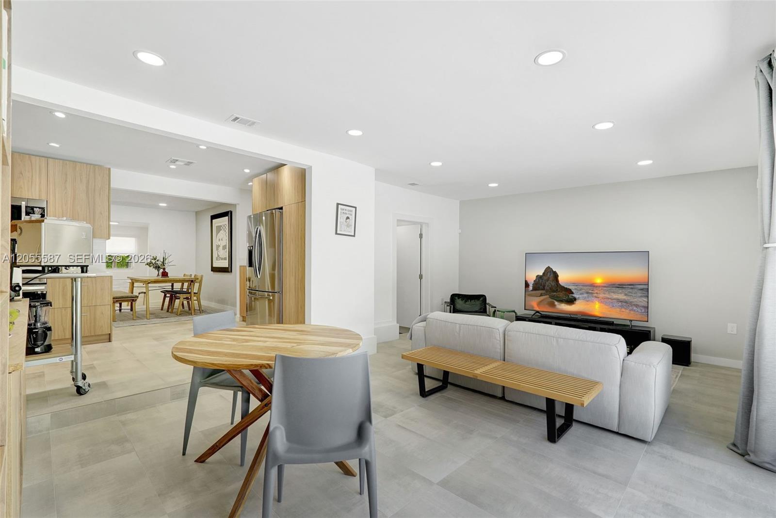 1581 Northeast 131st Road North Miami, FL 33161 - Photo 3 of 12 Gallery Image 3