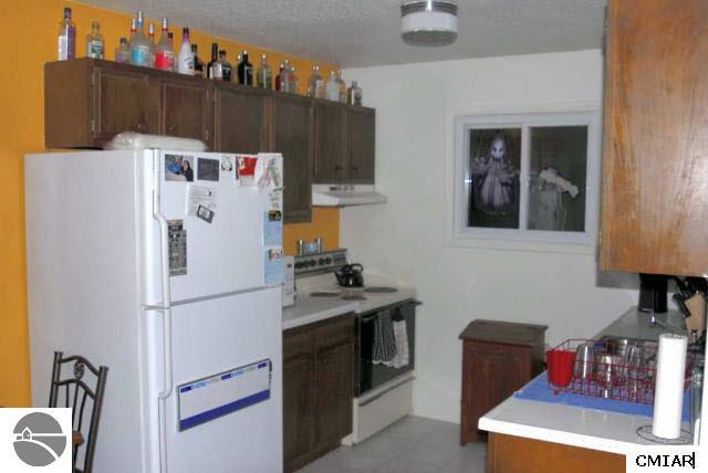 1504 Ridge Road Mount Pleasant, MI 48858 - Photo 4 of 9 1766420-3.JPG