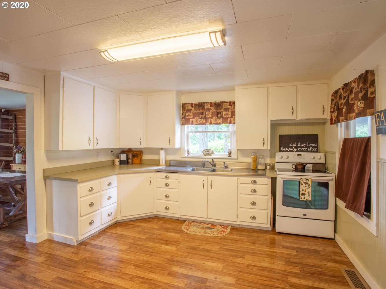 16241 South Hattan Road Oregon City, OR 97045 - Photo 10 of 32 Gallery Image 10