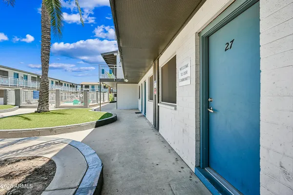 $699 | 3025 North 32nd Street, Unit 27, Phoenix, AZ 85018