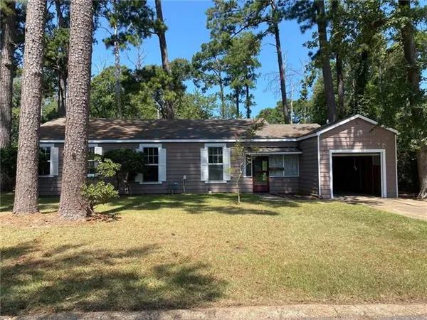 $186,000 | 128 Jefferson Court, Pineville, LA 71360