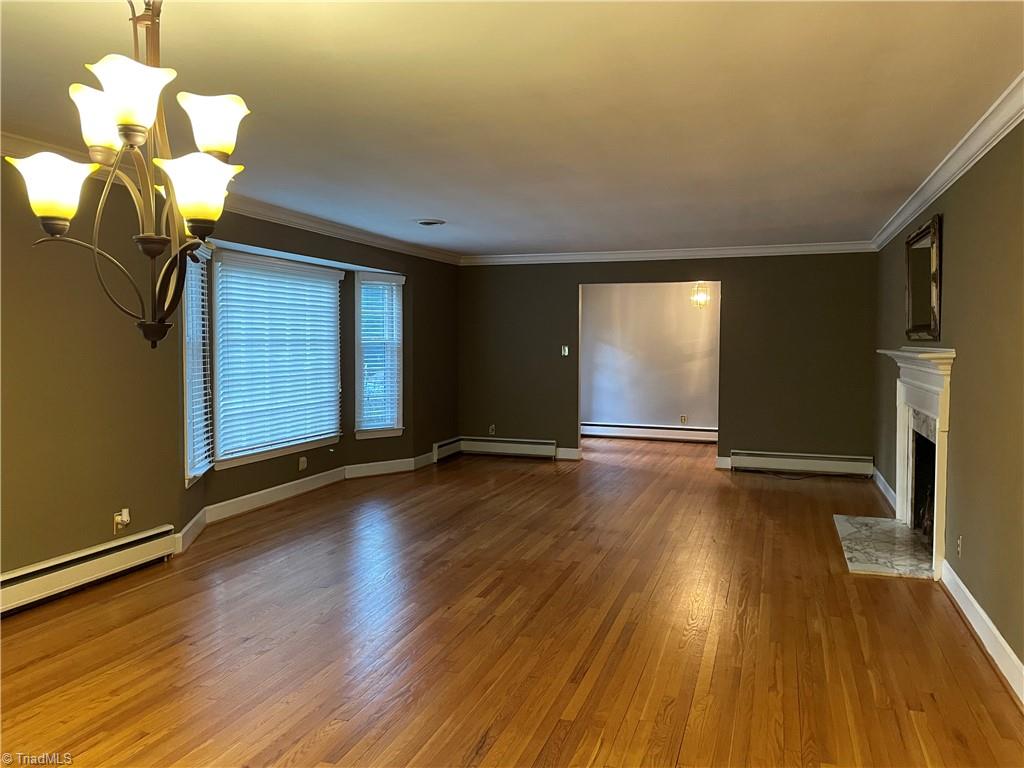 354 Robin Road Mount Airy, NC 27030 - Photo 4 of 11 Dining/Living Space
