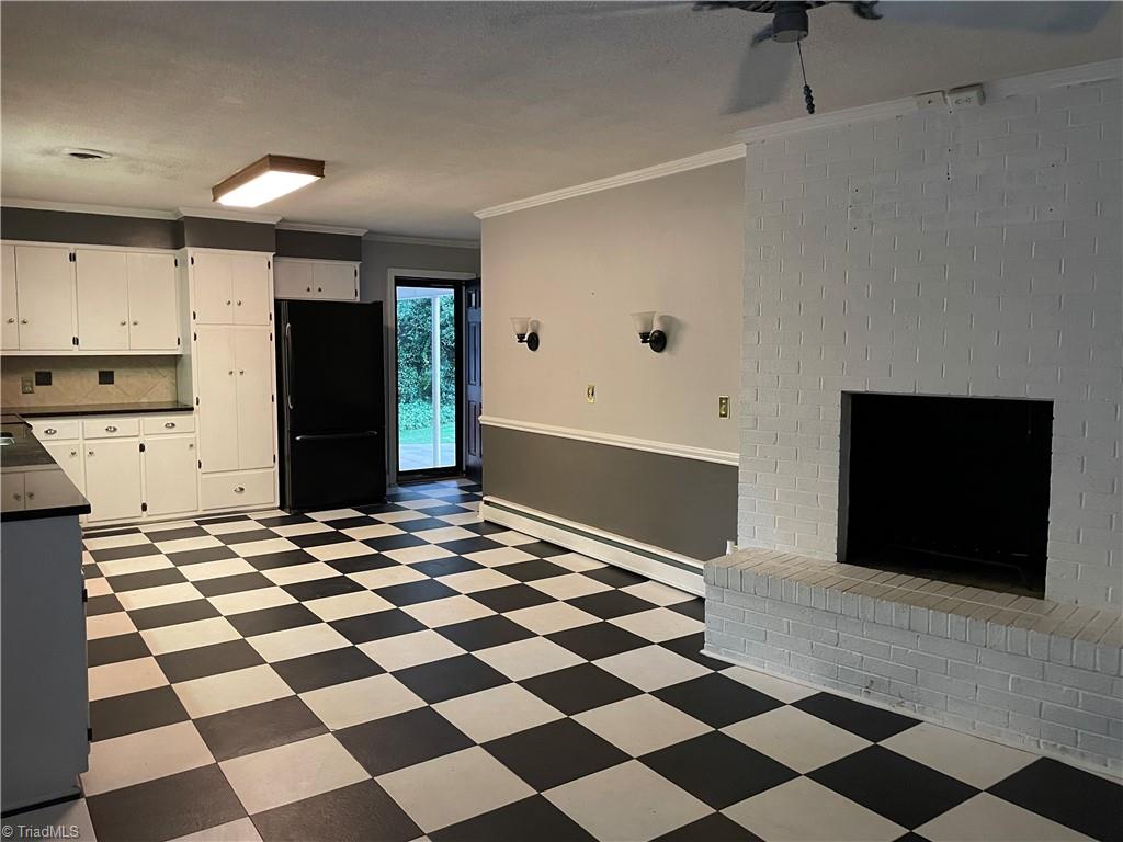 354 Robin Road Mount Airy, NC 27030 - Photo 5 of 11 Kitchen