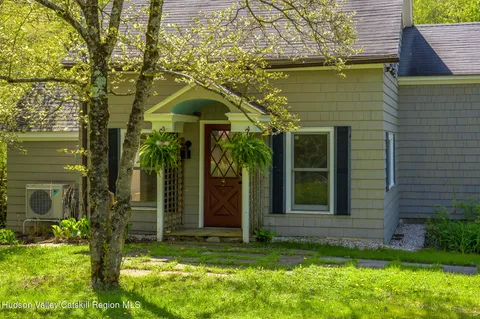 $450,000 | 11351 Highway 22, Austerlitz, NY 12017