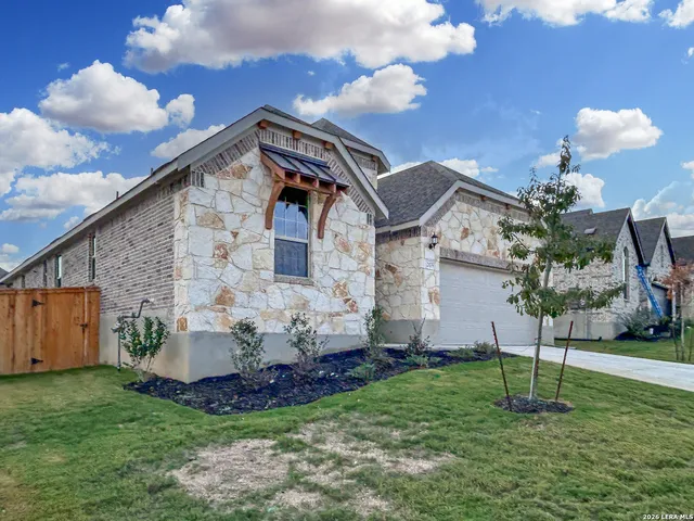 $2,600 | 2175 Oak Run Parkway, New Braunfels, TX 78132