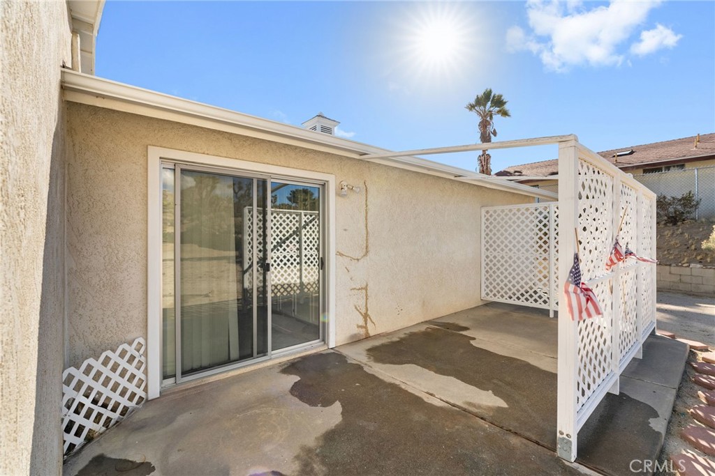57622 Sierra Way Yucca Valley, CA 92284 - Photo 16 of 75