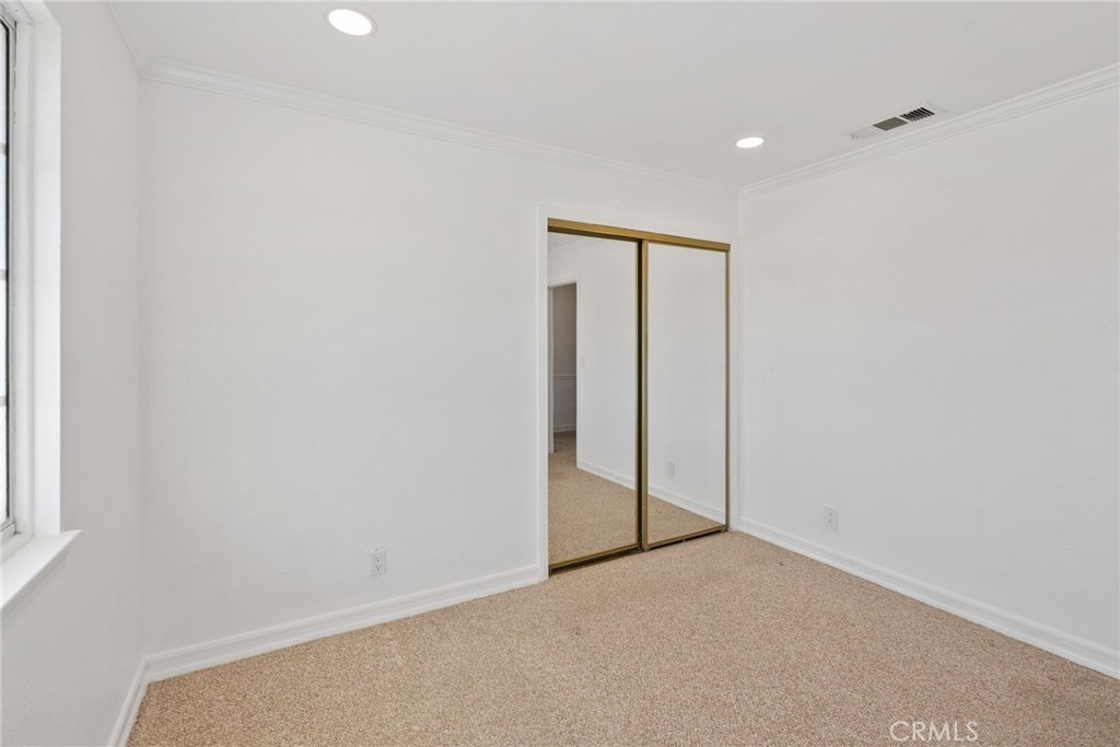 57622 Sierra Way Yucca Valley, CA 92284 - Photo 20 of 75 a view of an empty room