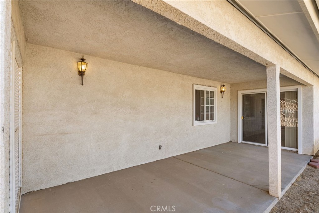 57622 Sierra Way Yucca Valley, CA 92284 - Photo 7 of 75