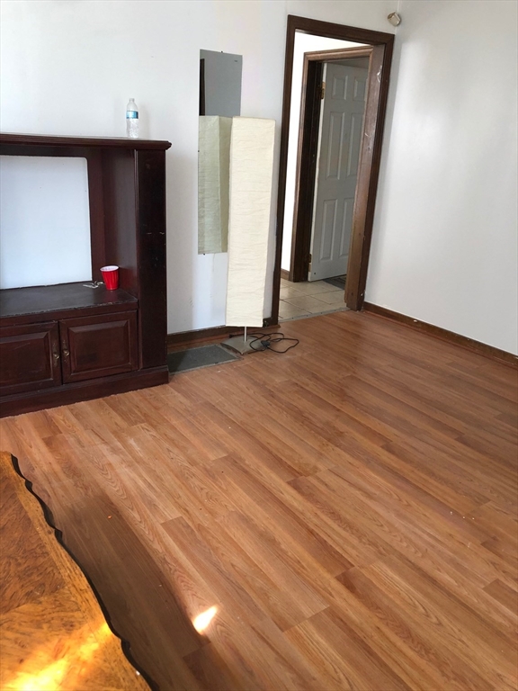 22 Home Street Worcester, MA 01609 - Photo 2 of 18