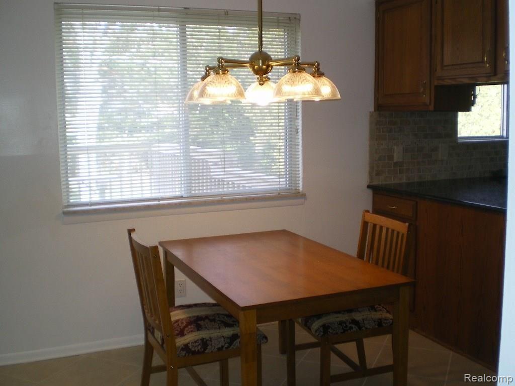 973 Hampstead Lane Rochester Hills, MI 48309 - Photo 18 of 40