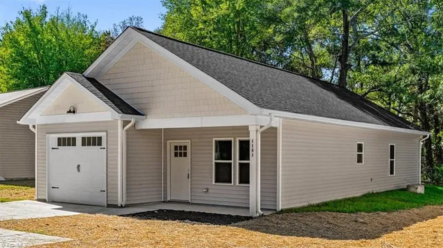 $264,000 | 1181 Flora Avenue, Burlington, NC 27217