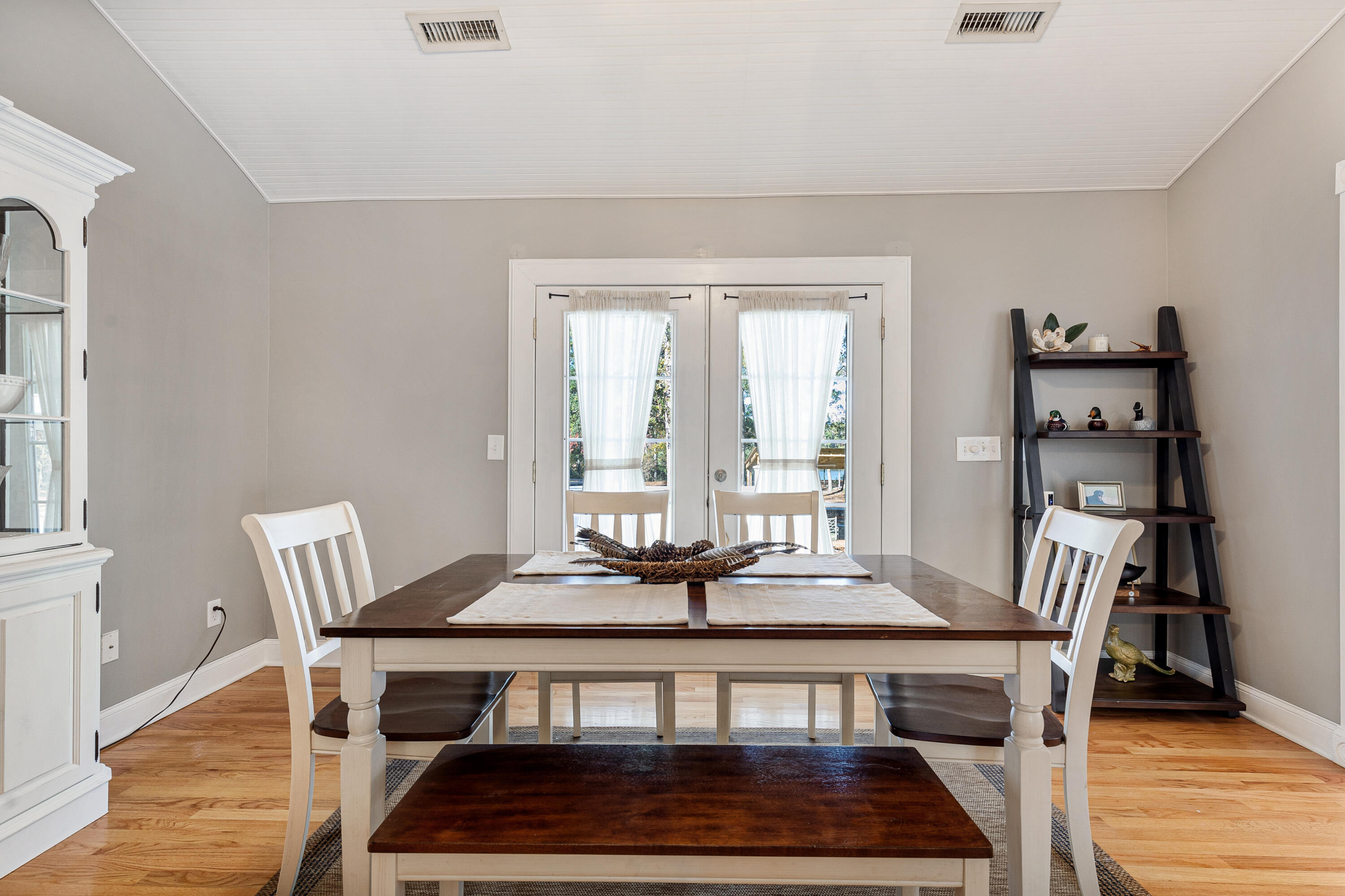 6288 Old Jacksonboro Road Ravenel, SC 29470 - Photo 15 of 78 6288OldJacksonboro- KeenEyeMarketing0014