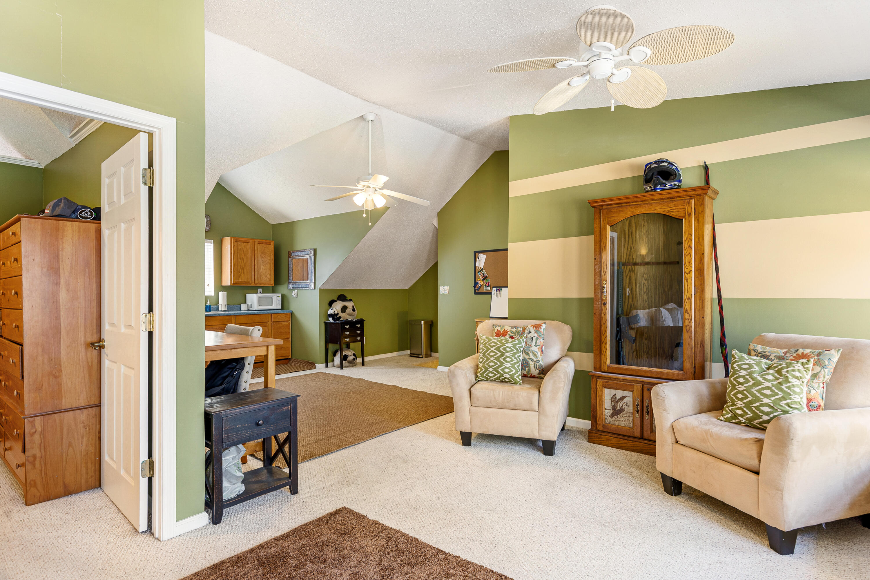 6288 Old Jacksonboro Road Ravenel, SC 29470 - Photo 40 of 78 6288OldJacksonboro- KeenEyeMarketing0040