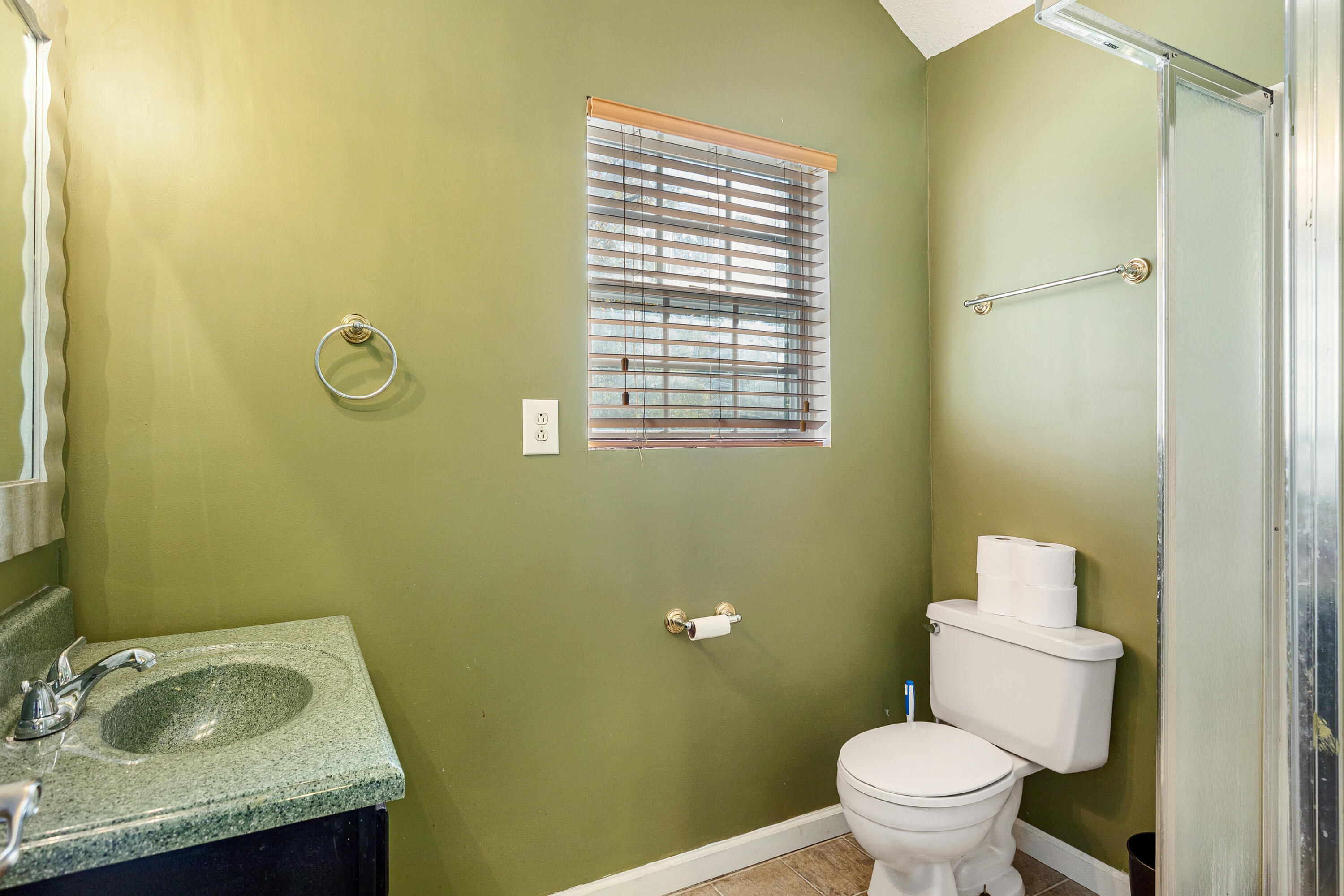 6288 Old Jacksonboro Road Ravenel, SC 29470 - Photo 46 of 78 6288OldJacksonboro- KeenEyeMarketing0046