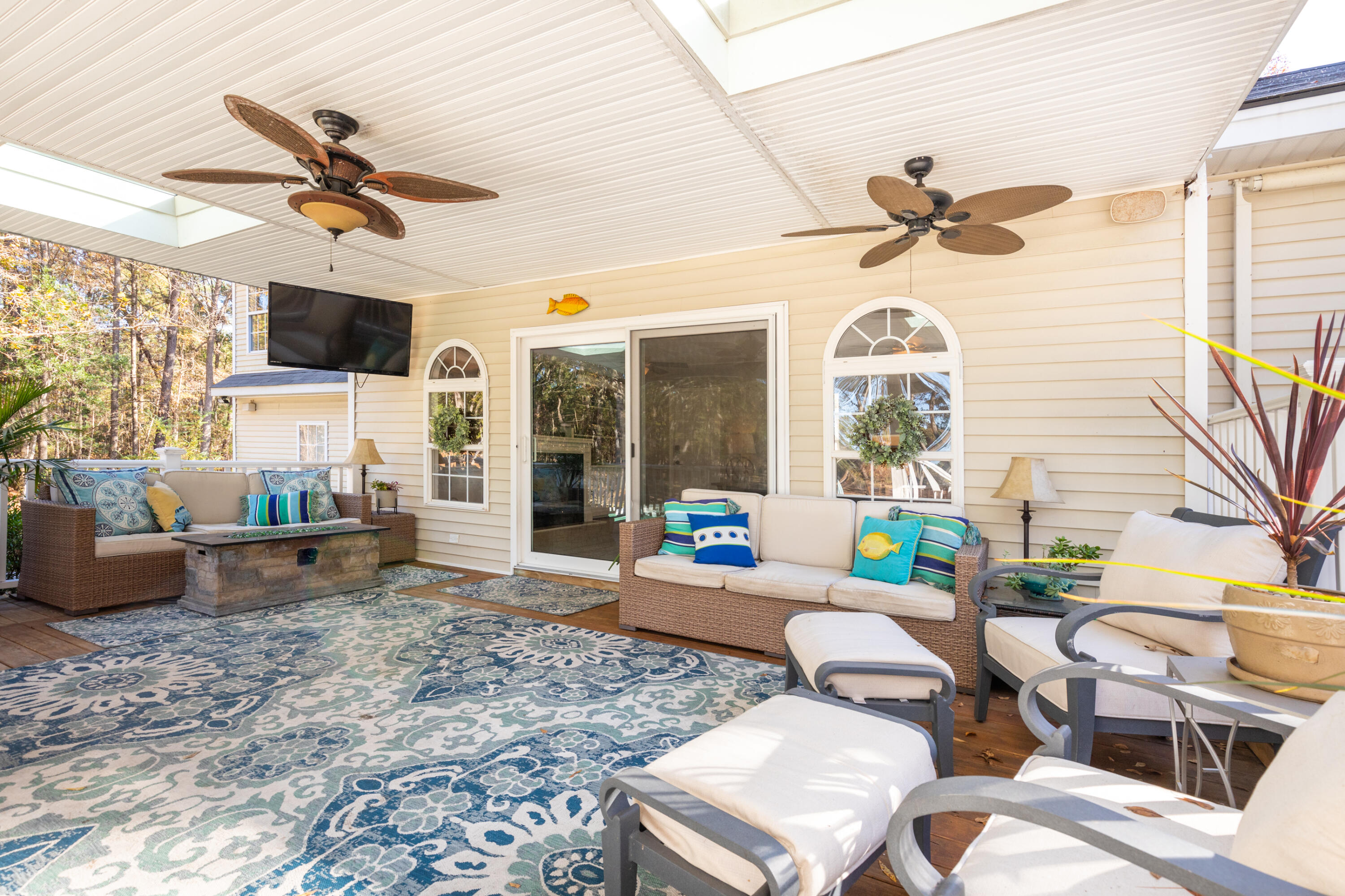 6288 Old Jacksonboro Road Ravenel, SC 29470 - Photo 48 of 78 6288OldJacksonboro- KeenEyeMarketing0048