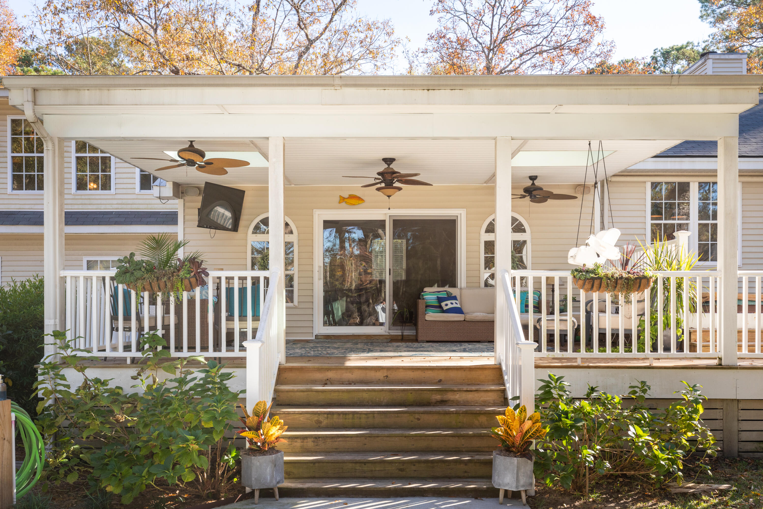 6288 Old Jacksonboro Road Ravenel, SC 29470 - Photo 53 of 78 6288OldJacksonboro- KeenEyeMarketing0054