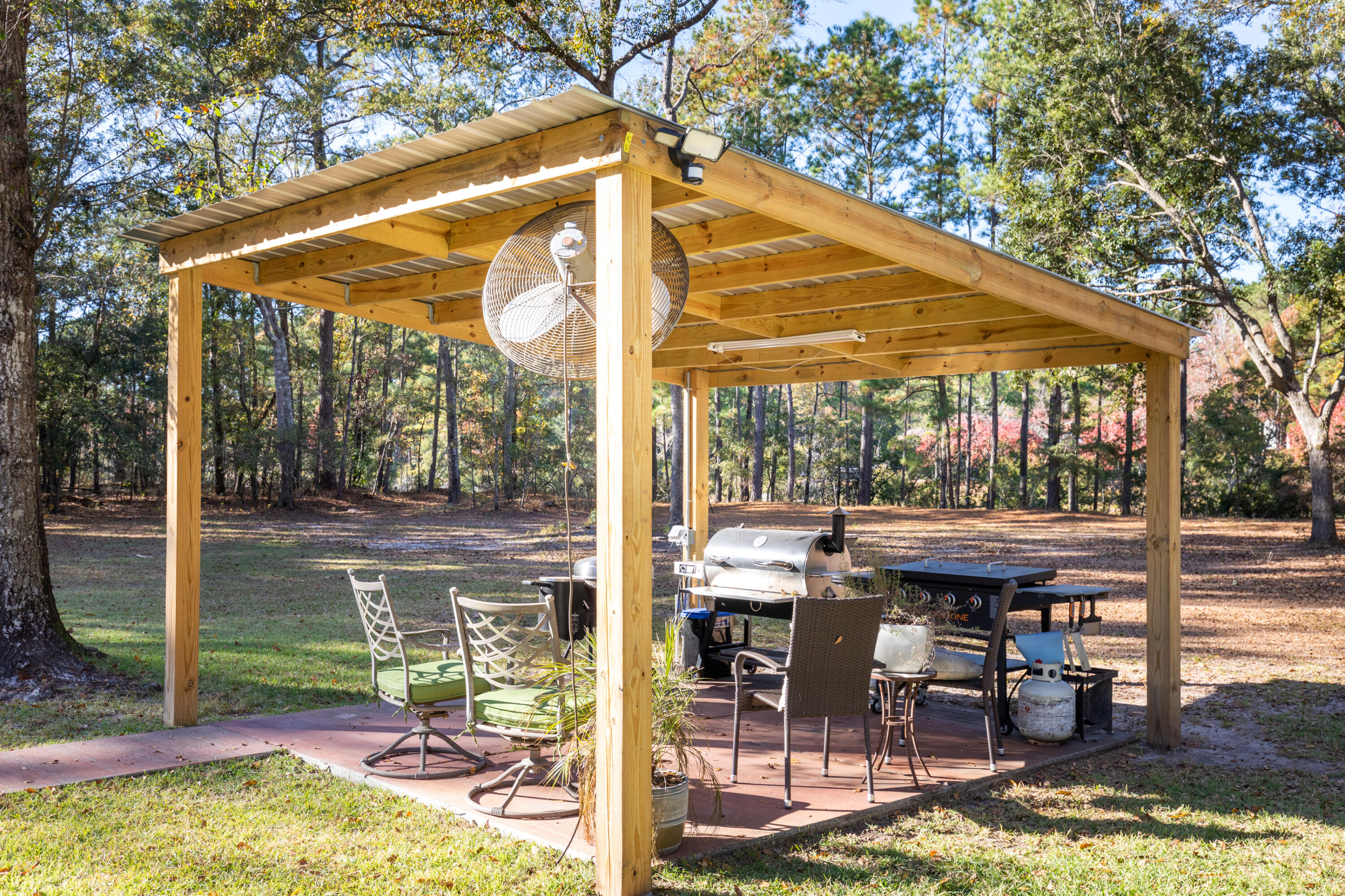 6288 Old Jacksonboro Road Ravenel, SC 29470 - Photo 58 of 78 6288OldJacksonboro- KeenEyeMarketing0060