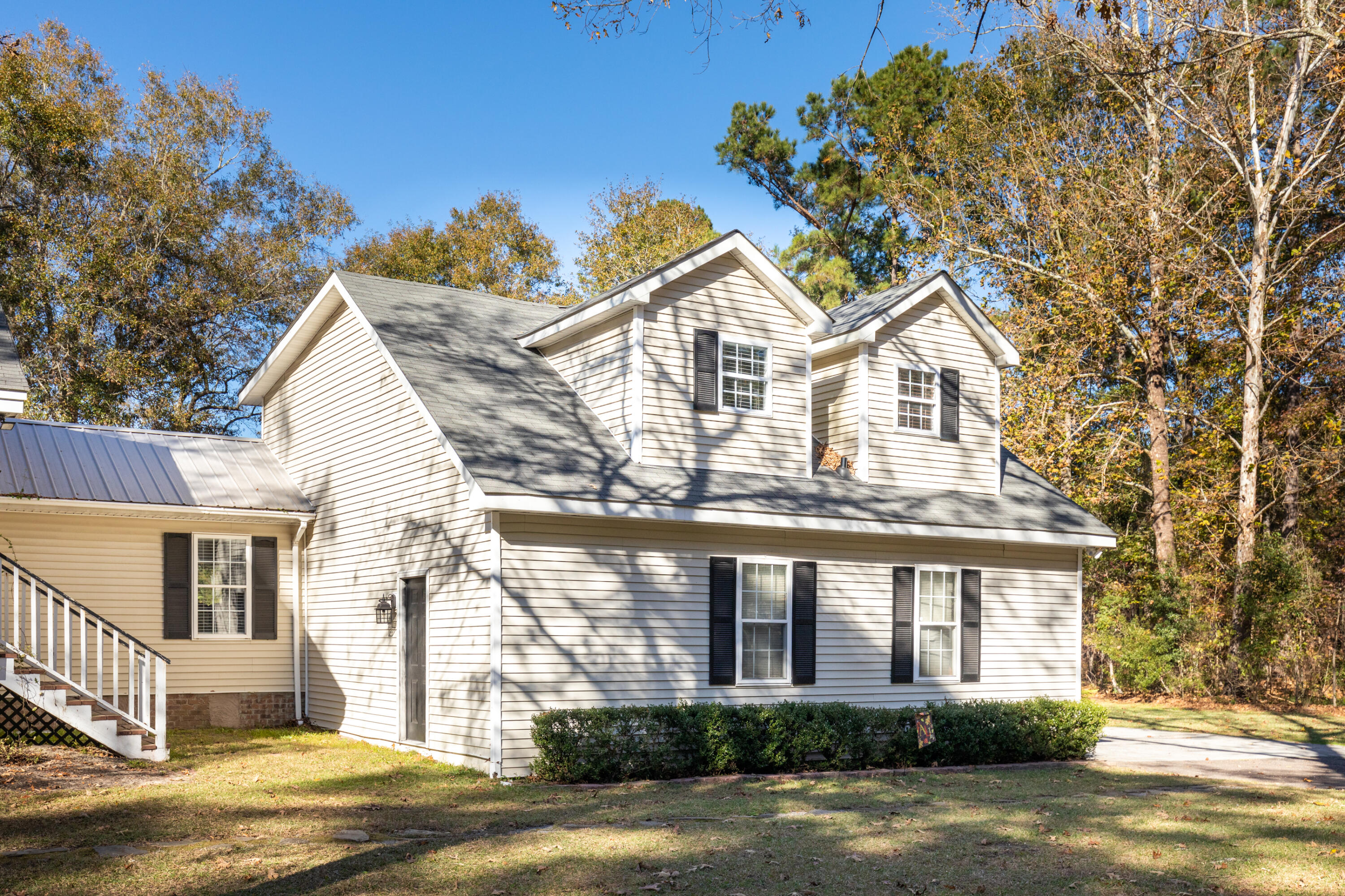 6288 Old Jacksonboro Road Ravenel, SC 29470 - Photo 7 of 78 6288OldJacksonboro- KeenEyeMarketing0004