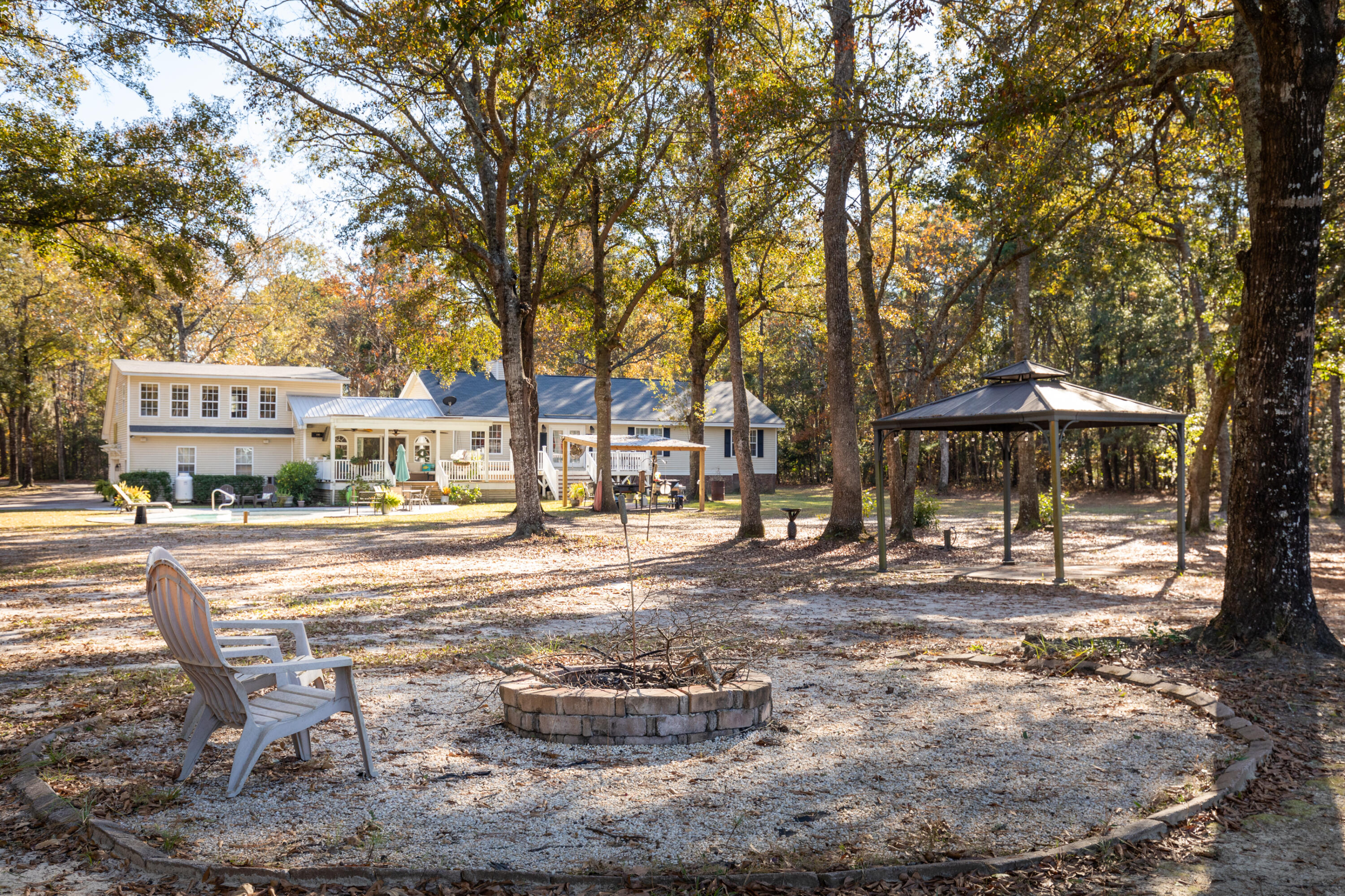 6288 Old Jacksonboro Road Ravenel, SC 29470 - Photo 61 of 78 6288OldJacksonboro- KeenEyeMarketing0063