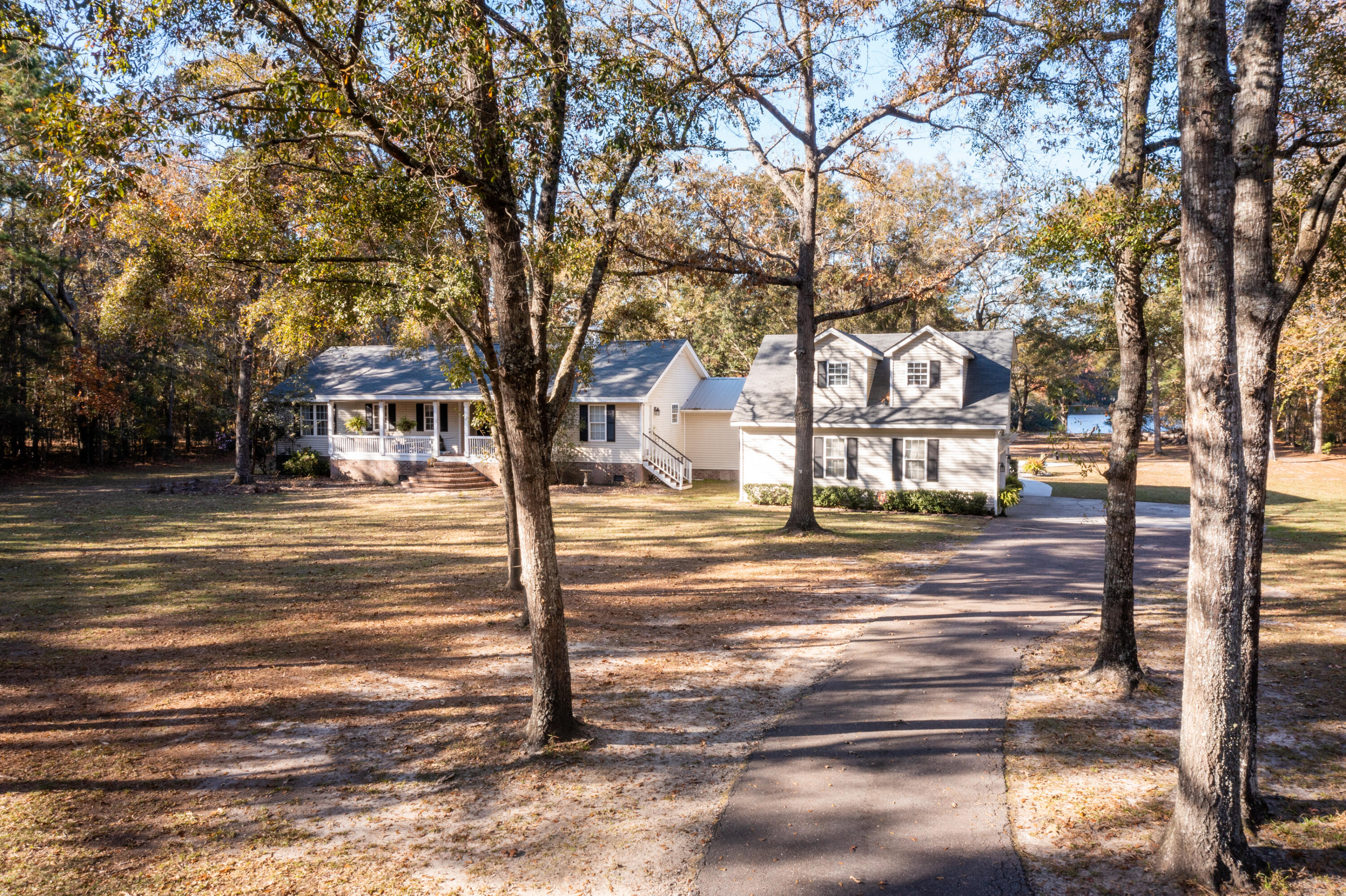 6288 Old Jacksonboro Road Ravenel, SC 29470 - Photo 77 of 78 6288OldJacksonboro- KeenEyeMarketing0081