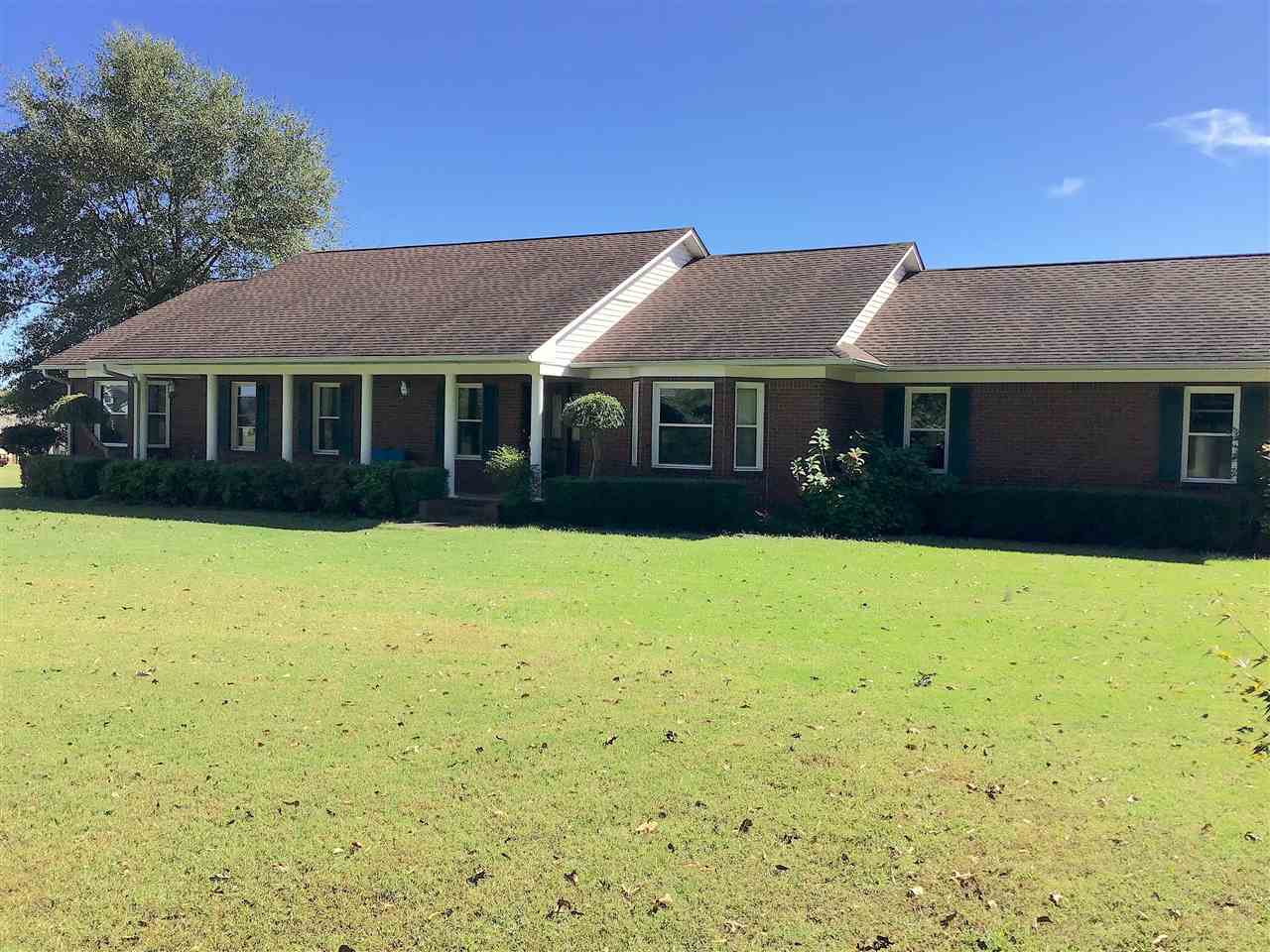 585 Cliffview Road Bolivar, TN 38008 - Photo 22 of 22 front view of a house with a yard
